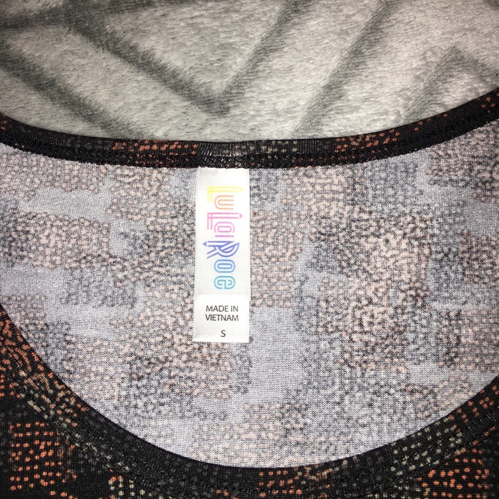Lularoe Pattern Shirt - Picture 3 of 4